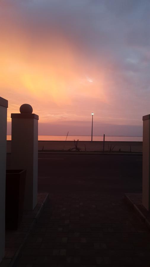 Kleines Nest Bed And Breakfast Walvis Bay Exteriör bild